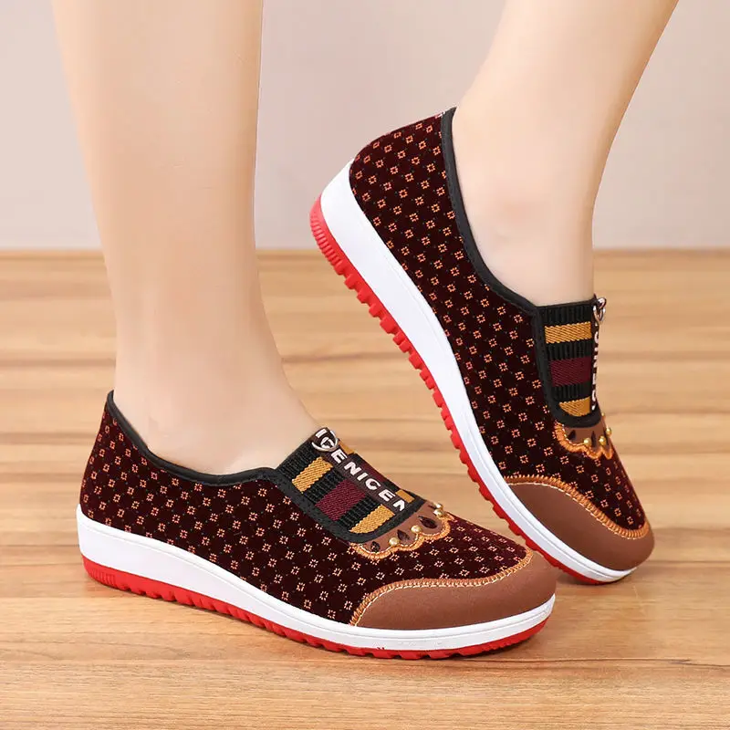 

New Style Old Beijing Cloth Shoes Women's Soft Bottom Non-Slip Middle-aged Leisure Cloth Flat Bottom Mom Shoes Female Shoes