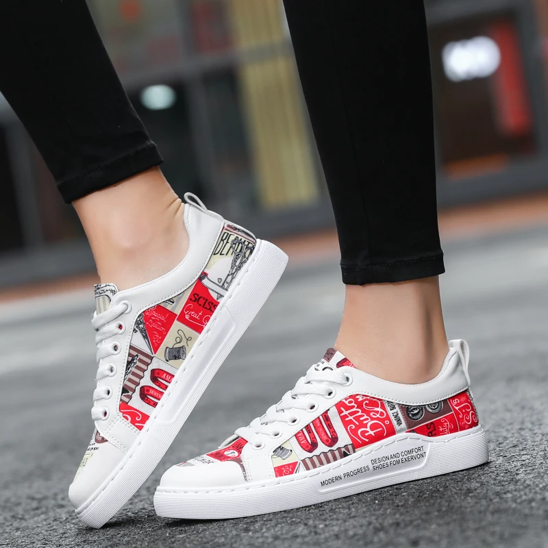 

2021 Men Casual Shoes Graffiti Printing Fashion Men's Sports Shoes Lightweight Shoes Men Tennis Sneaker White Soft Sneakers Male