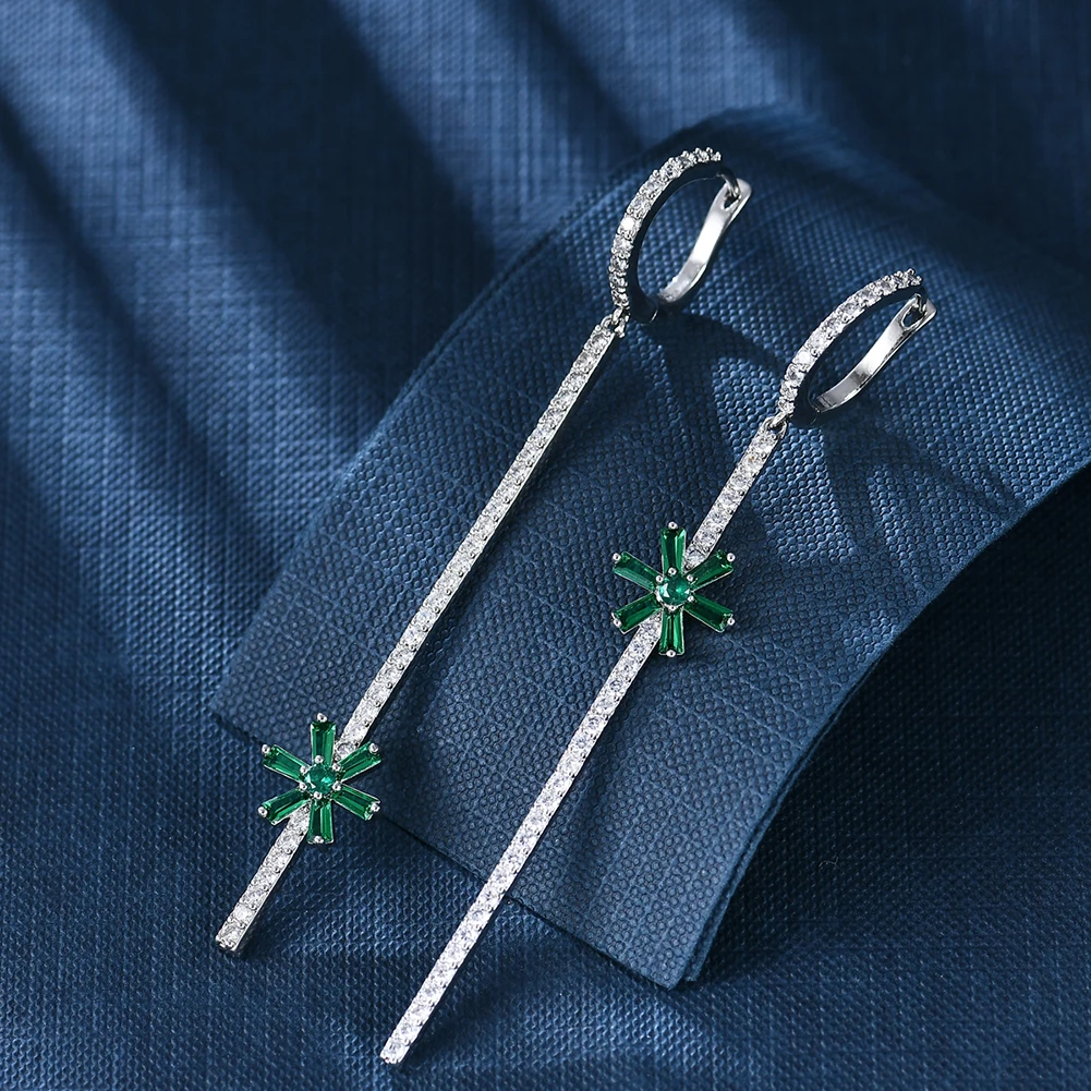 Женские серьги-гвоздики ERLUER с белыми Фианитами зеленым цветком длинные