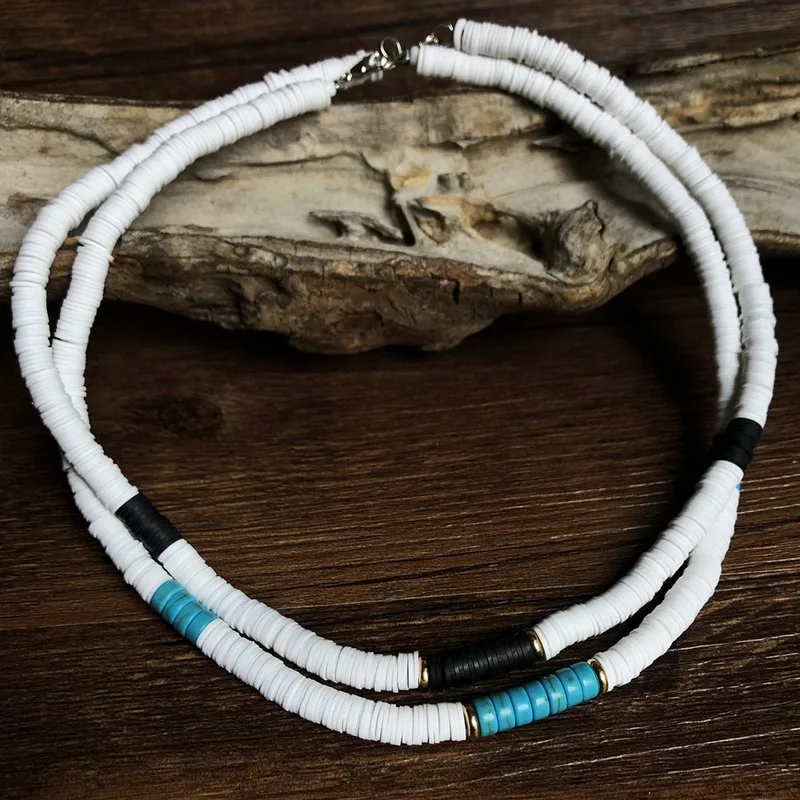 Женское короткое ожерелье ручной работы из разноцветной контрастной глины в