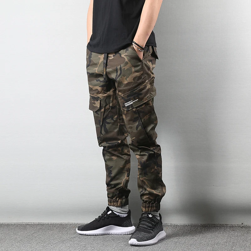 Japanese Style Fashion Men Jeans Loose Fit Multi Pockets Casual Cargo Pants Men Overalls Streetwear Designer Hip Hop Joggers