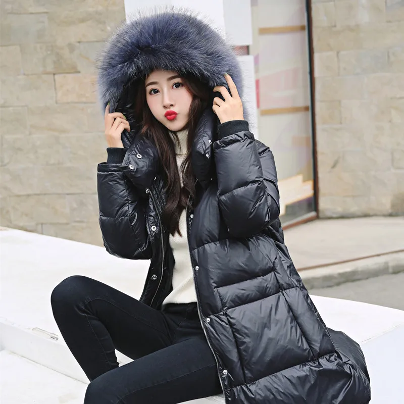 

2020 Зимние Новые Женские глянцевые пуховик модная куртка-парка для женщин из натурального меха енота меховой воротник с капюшоном теплое то...