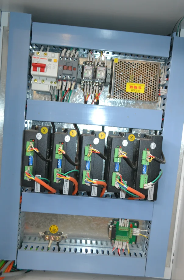 Деревообрабатывающий станок с ЧПУ 1325 2030 2040 24-месячной гарантией CE ISO 4.5kw 6.0kw