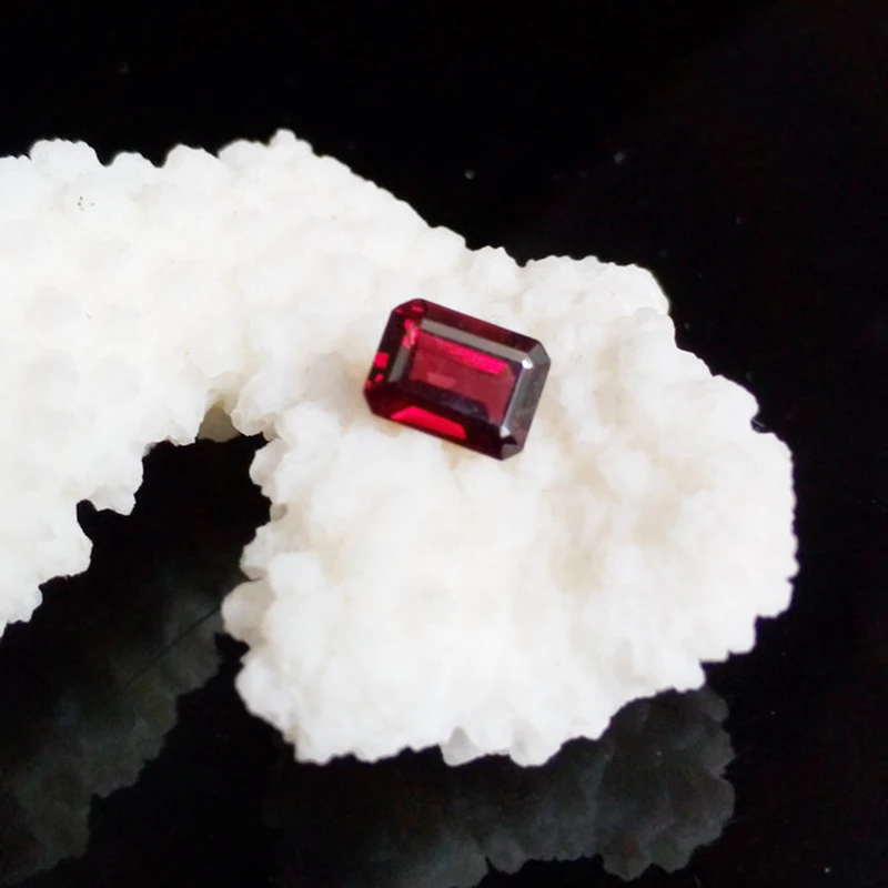 

4mm * 6mm High Quality Emerald Cut Garnet Loose Gemestone Natural Semi-precious Loose Stone for Ring Pendant Jewelry