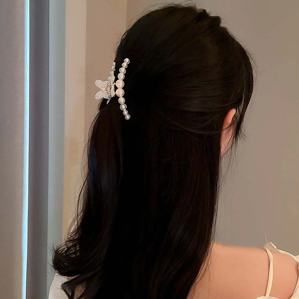 

1PC Retro Pearl Butterfly Metal Claw Clip For Girls Simple Powerful Crab Hair Clip Fashion All-match Korean Style Top Clip Hair