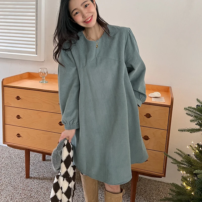 

Женское вельветовое платье с круглым вырезом, длинным рукавом