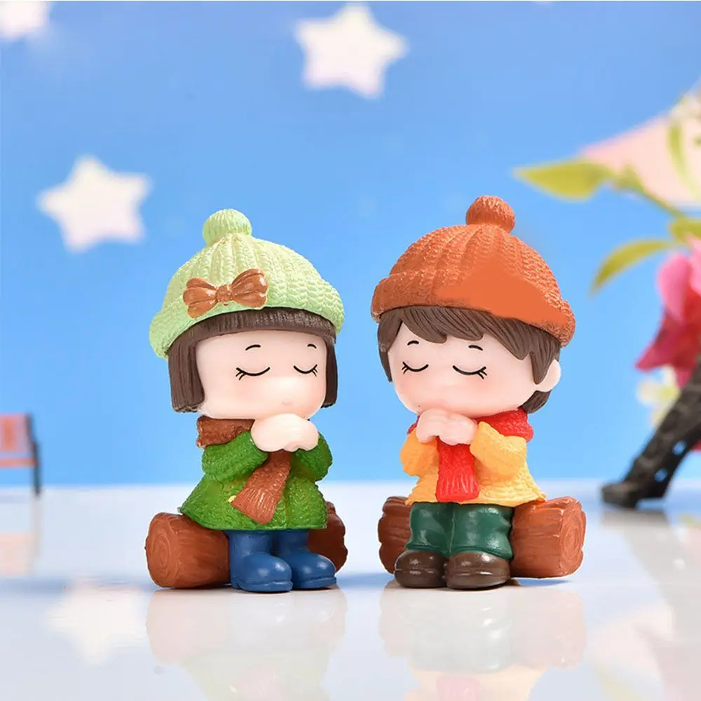 

2Pcs/set Garden Decoration DIY Mini Doll Winter Couple Blessing Lovers Figurines Miniature Wishing