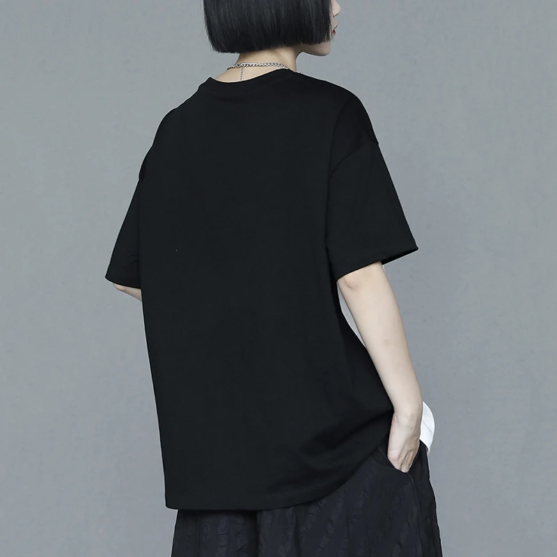 

[EAM] Women Black White Contrast Color Big Size T-shirt New Round Neck Short Sleeve Fashion Tide Spring Summer 2021 1DD9458