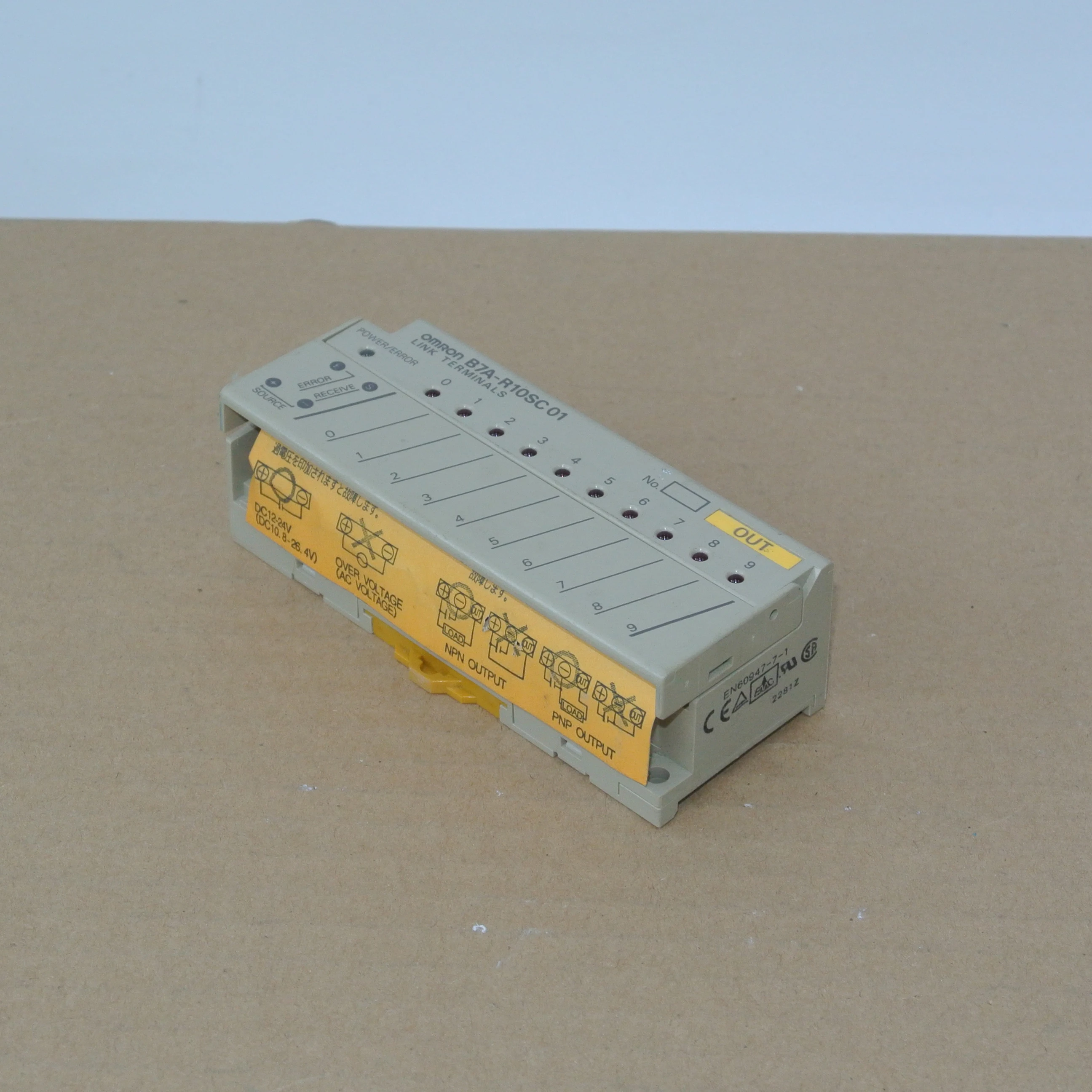 

Новый B7A-R10SC01 Omron PLC I/O звено терминал B7AR10SC01