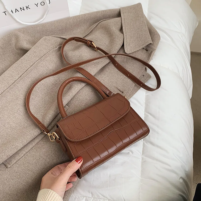 

2021 New Trendy Simple Handbag High Quality PU Leather Western Style Messenger Bag Fashion Lady Stone Pattern Small Square Bag