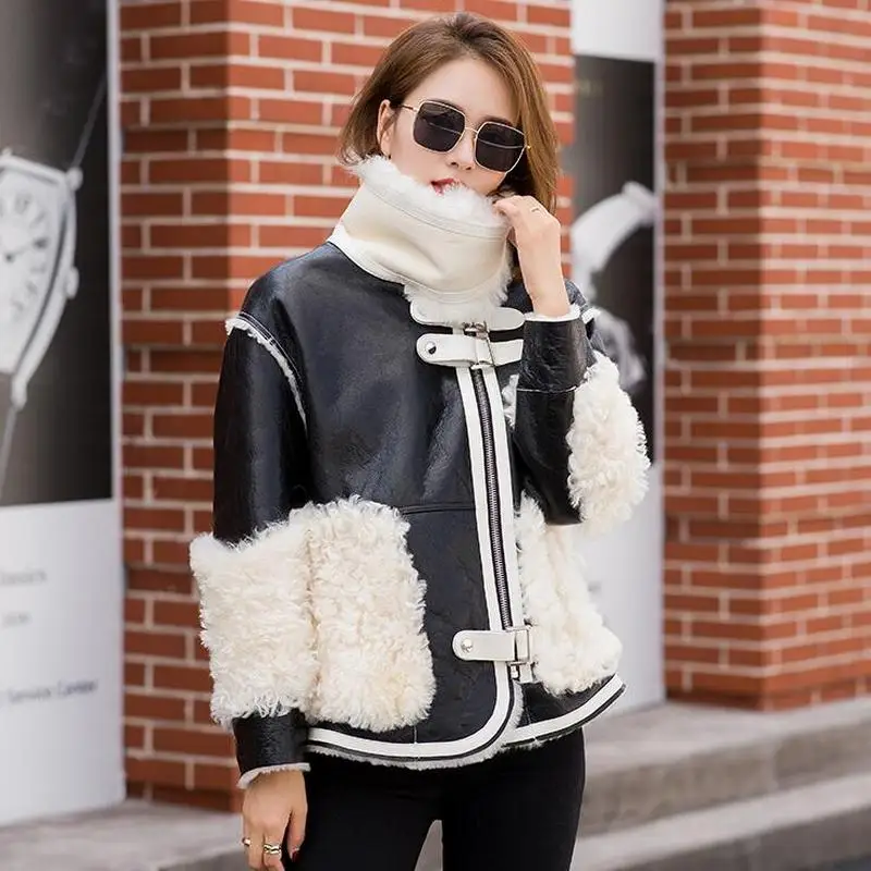 

2021 New Fur One-Piece Coats Winter Women Short Style Genuine Leather Scooter European Lamb Fur
