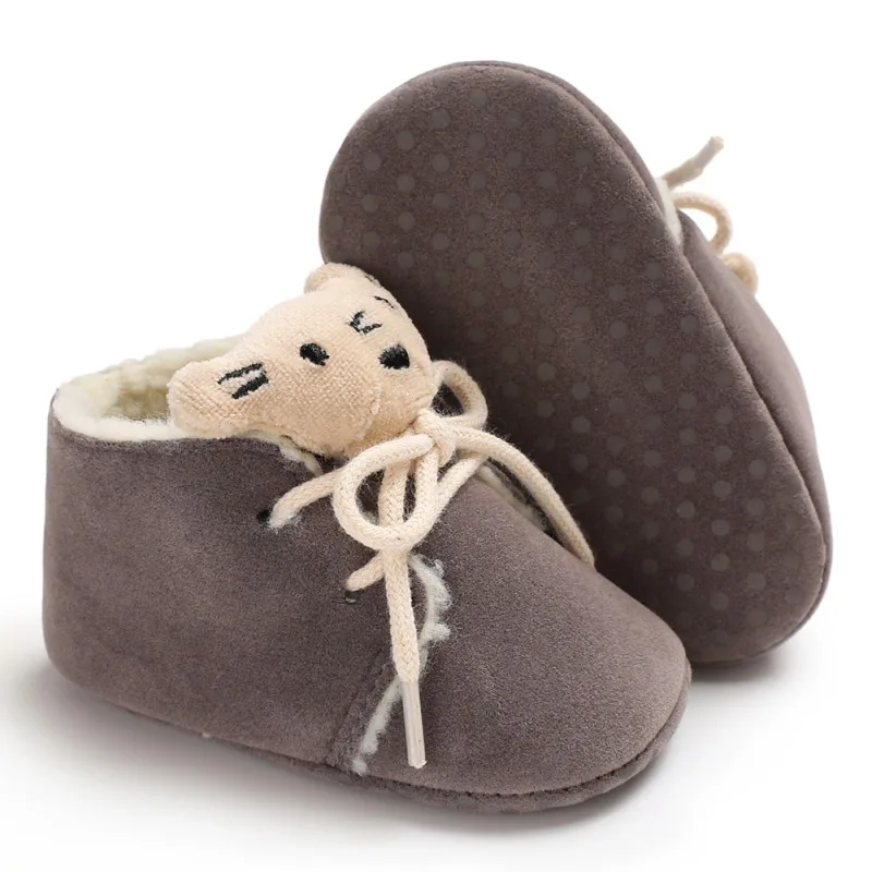 Зимние туфли для маленьких девочек милые карамельного цвета с мягкой подошвой и