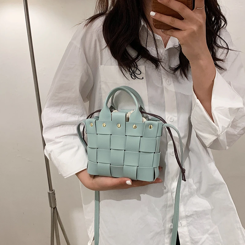 

Weave Mini PU Leather Bucket Crossbody Bags For Women 2021 Summer Branded Luxury Shoulder Handbags Designer Clutch