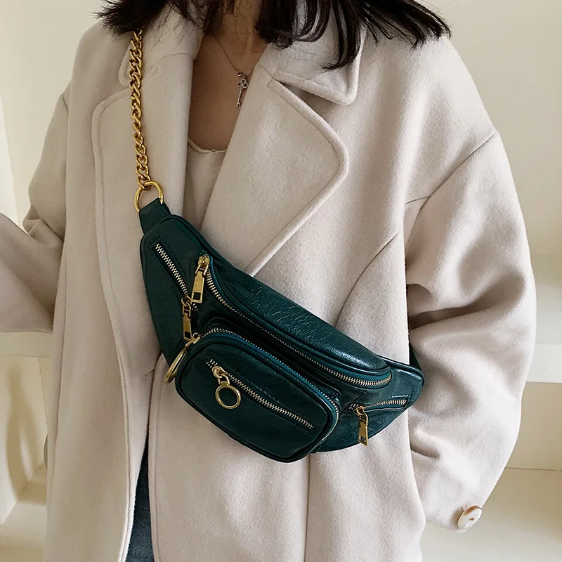 Темно зеленая модная женская сумка на грудь с цепочкой ремне через плечо уличный