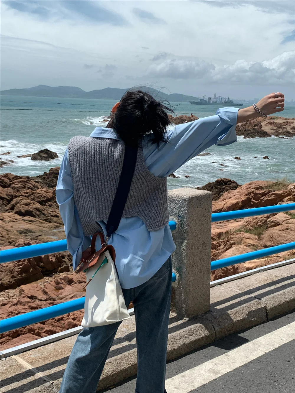 Knitted Vest 2021 Early Autumn Korean Minority Design Sense of Tenderness Folding Blouse Women |