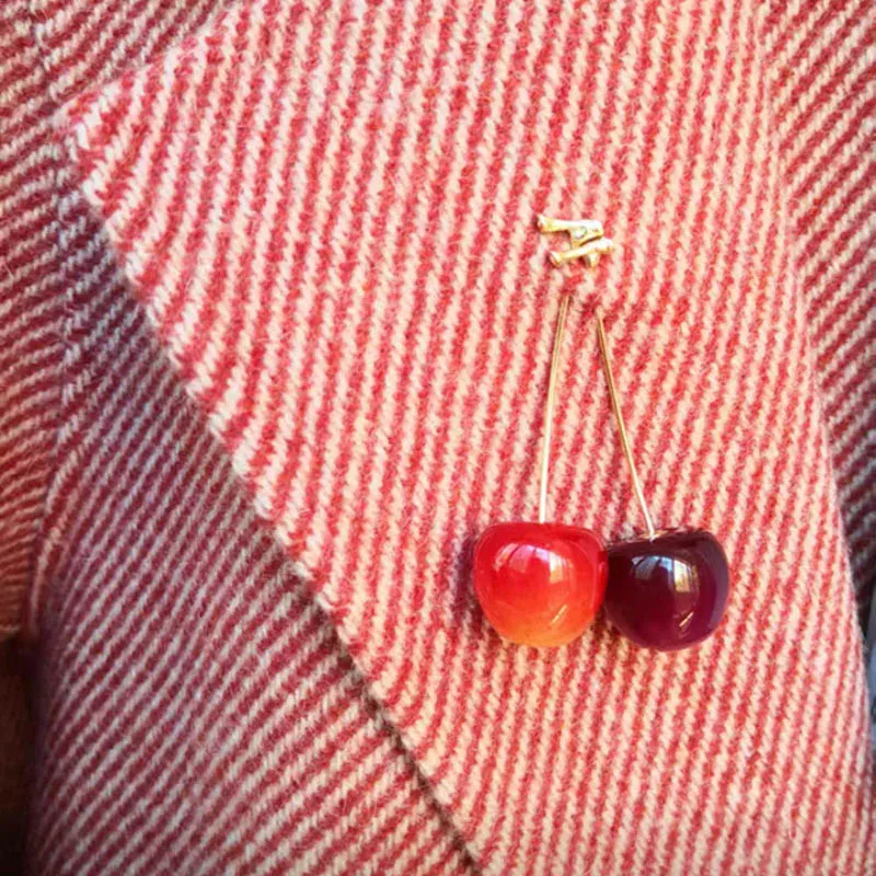 

Grace Cute Cherry Fruit Brooches Pins Knitwear Sweater Dress Jeans Shirt bag Badge Accessories For Girls Friends