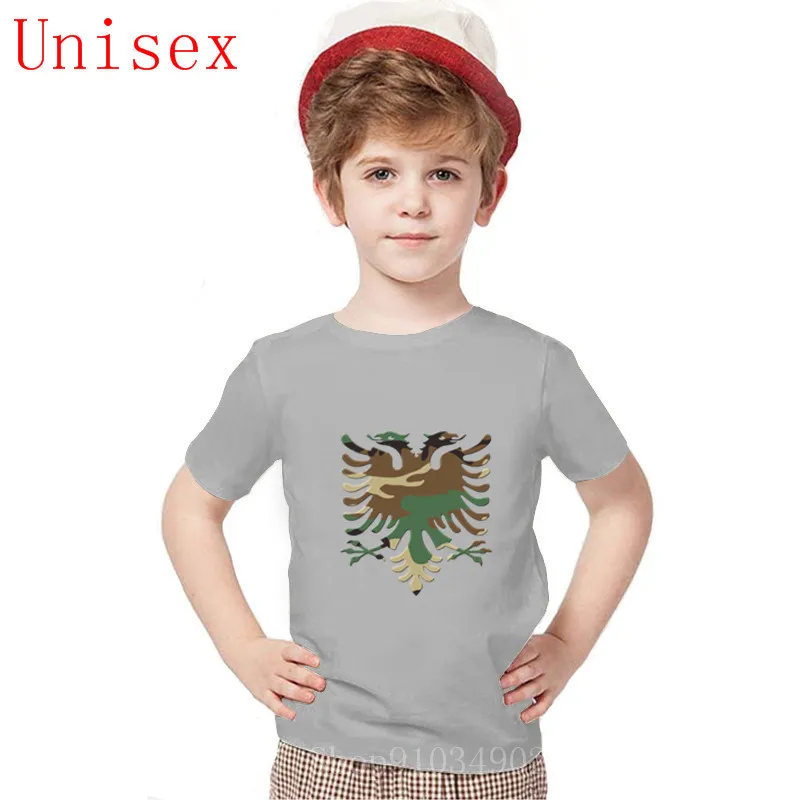 

2020 летний новейший дизайнерский продукт, особенно для детей, камуфляжные топы с албанским орлом, полностью хлопковая уличная одежда для мал...