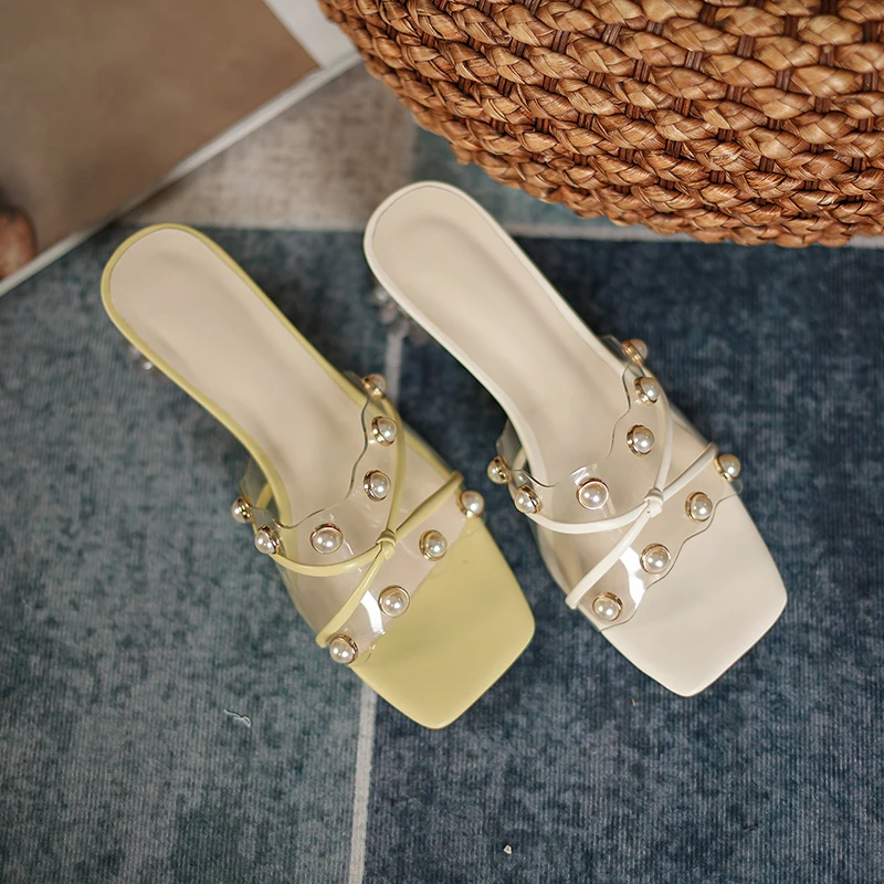 

Women slippers Korean plus size 22-26cm Transparent material PVC shoe upper pearl slippers Summer Shoes Crystal heel shoes