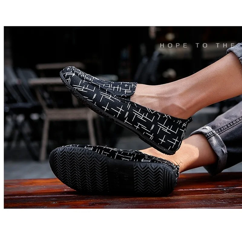 

2021 Spring and Autumn Breathable canvas shoes Flat Non-slip Slip on cloth shoes simplicity comfortable casual shoes Men's Shoes