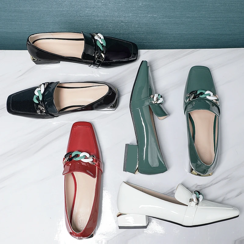 

Women pumps natural leather plus size 22-26cm cow patent leather women shoes Chain decoration 4 colors shoes and bags to match