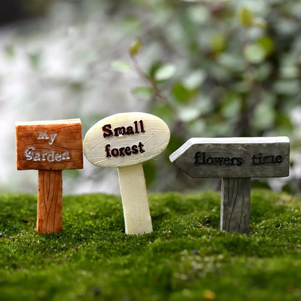 

1Pc Cute Fingerpost Mini Garden Landscape Miniature Ornaments DIY Scenery Decoration Accessories