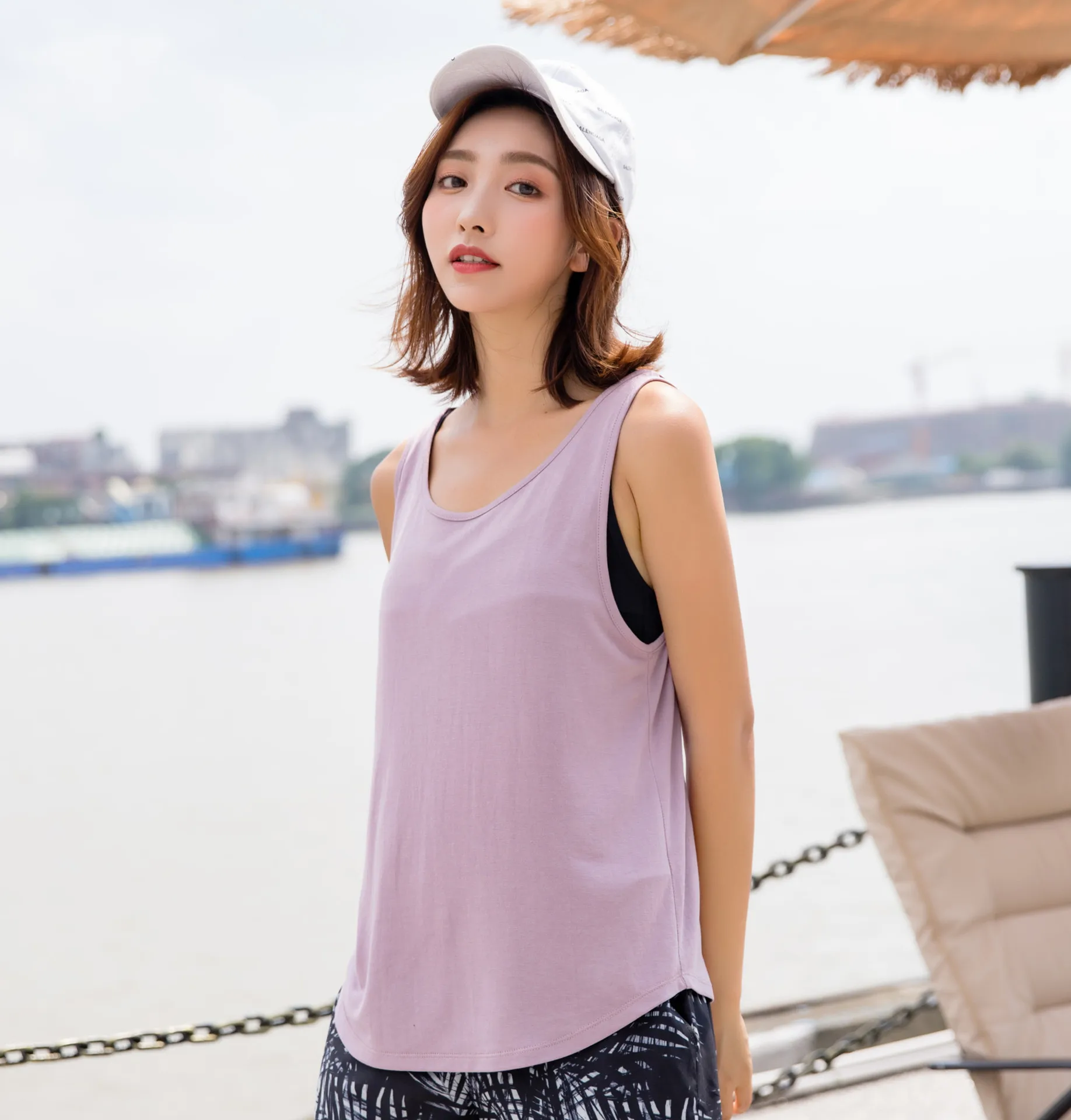 Спортивный жилет женский свободный костюм для фитнеса с красивой спиной