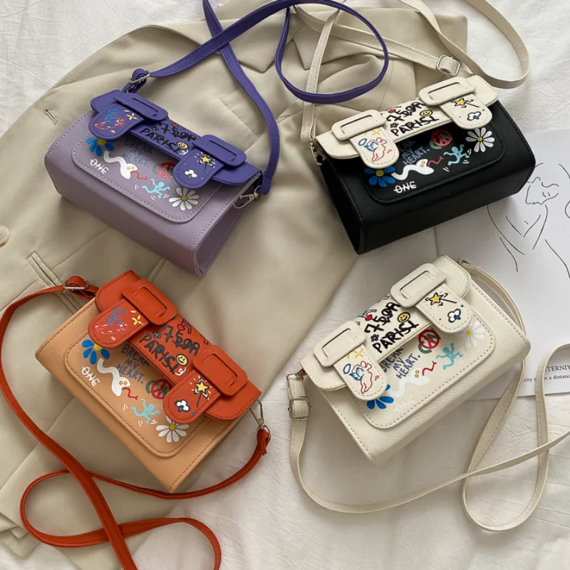 

New Postman Bag Messenger 4 Colors Small Cambridge Bags Graffiti Minority Color Matching Women Fashion Bag