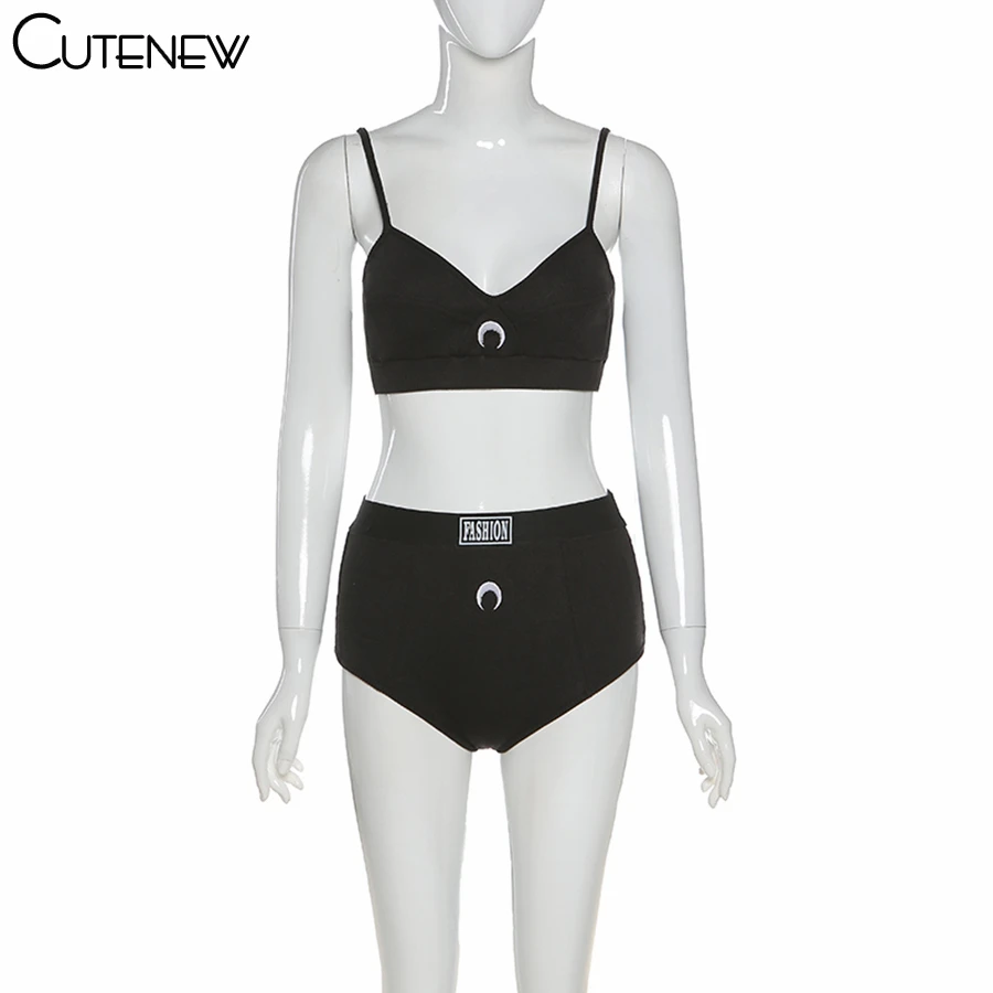 

Cutenew Beach Style Two Piece Set Women V-neck Sleeveless Letter Embroider Camisole Crop Top+Appliques Shorts Beach Style Outfit