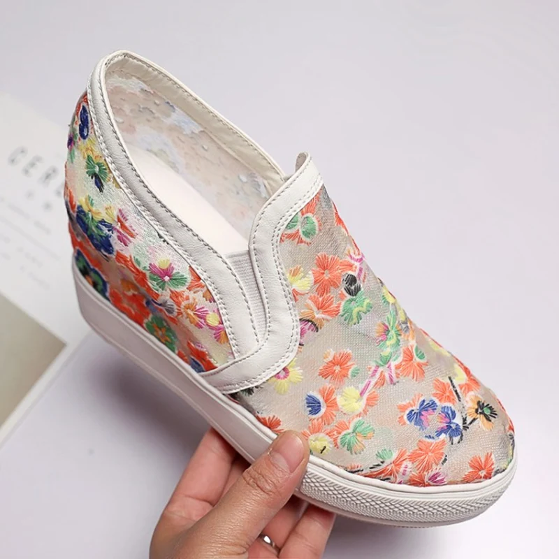 Женские кроссовки на платформе и танкетке Женская повседневная обувь Милые