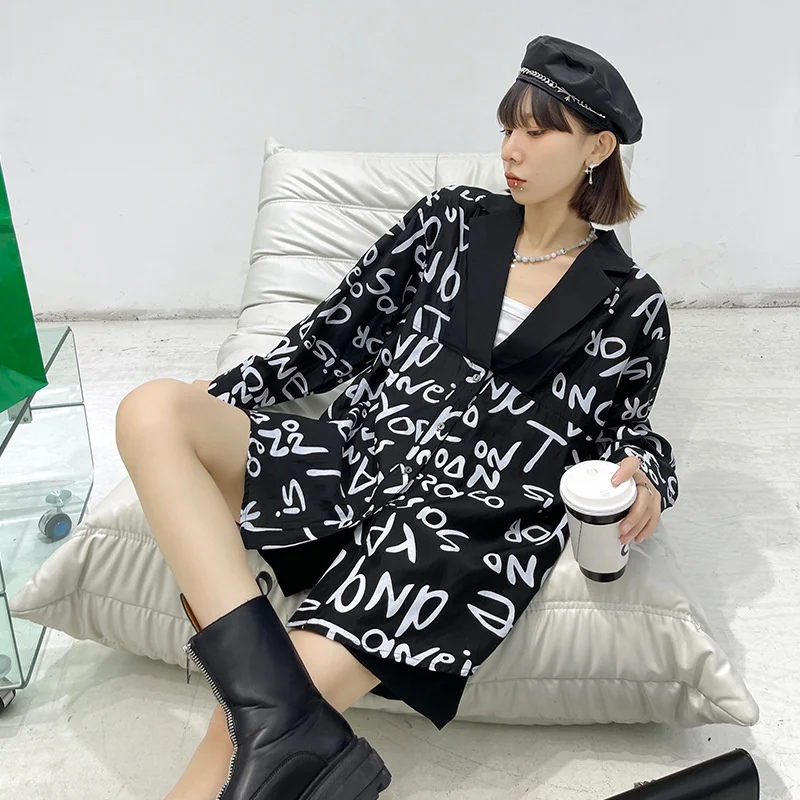

QING MO 2021 Spring Autumn Fashion New Blouse Loose Casual Letter Printing Blouse Trendy Notched Slim Blouse Black White ZWL224