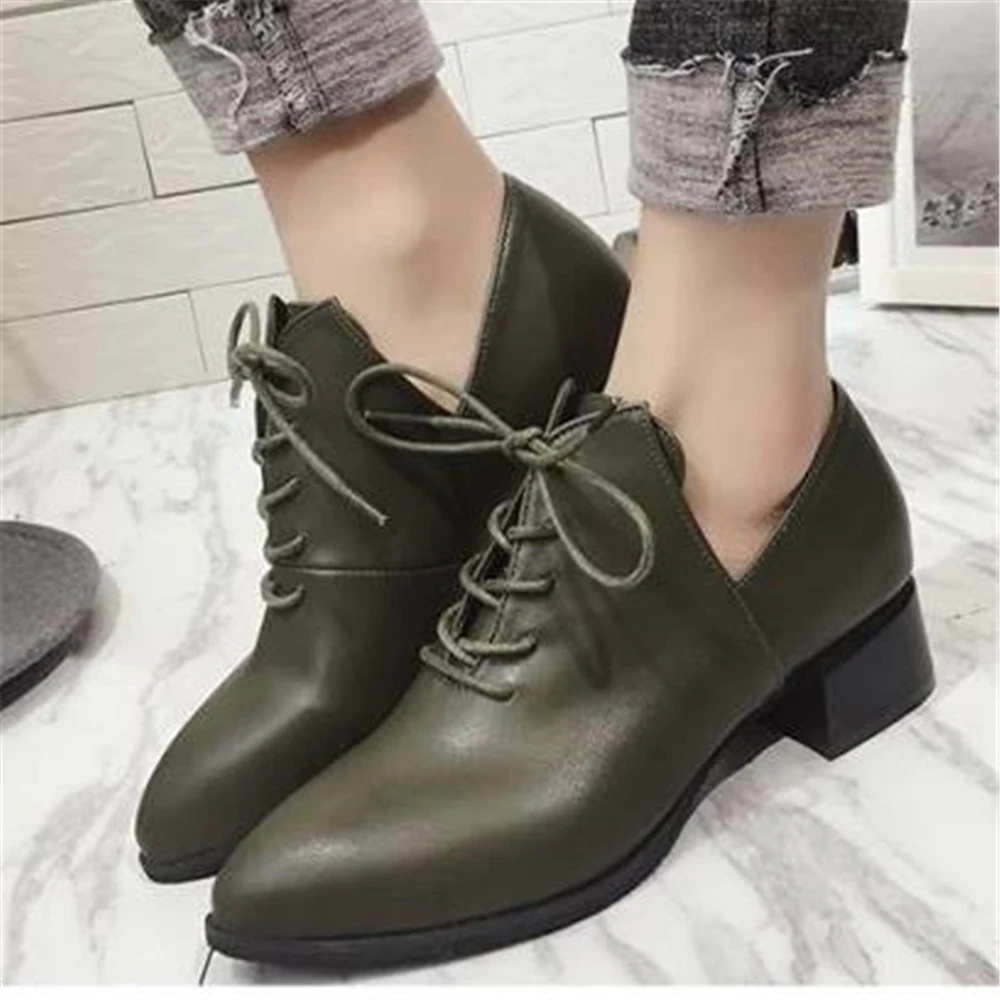 Женские винтажные уличные туфли на массивной подошве в британском стиле осень 2020
