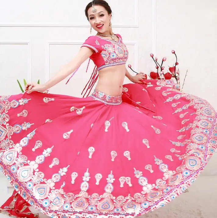 Женский костюм для выступлений в индийском стиле Lehenga Choli комплект из четырех