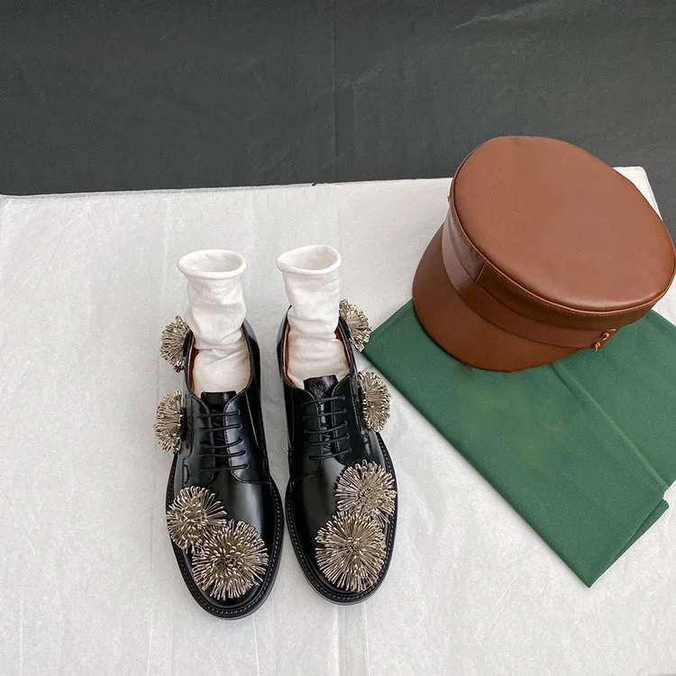 

Женские маленькие кожаные туфли с цветочным принтом, новинка 2020, стильные кожаные универсальные туфли с круглым носком для женщин