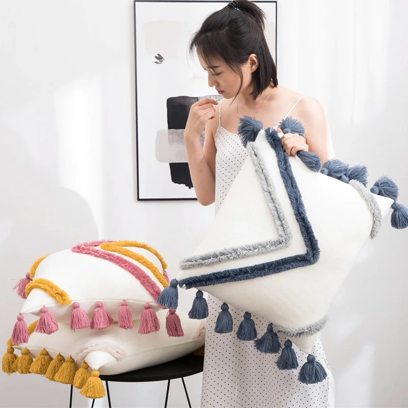 Наволочка 45x45 см в стиле бохо желтый розовый украшенная кисточками Вязаная