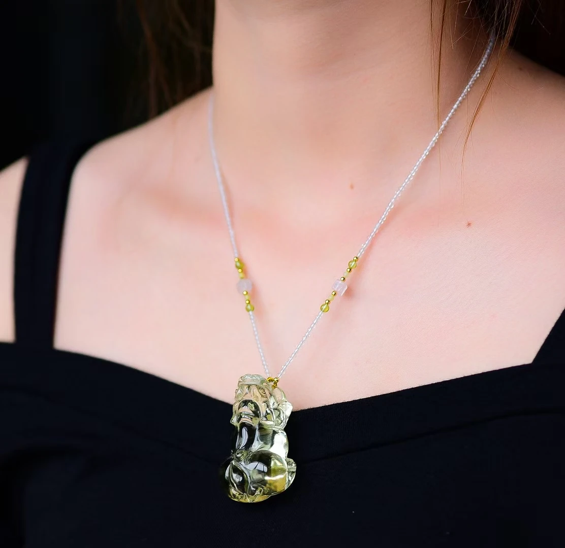 Kaufen Echte Natürliche Gelb Citrin Quarz Pi Xiu Geschnitzte Anhänger 37*22*15mm Brasilien Frauen Schmuck Klar Citrin Perlen Halskette AAAAA