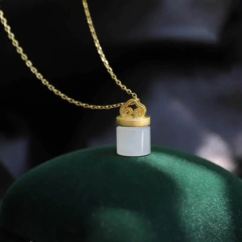 

[Ice Spirit] Natural Hetian Jade White Jade White Jade Pendant 925 Silver Jade Necklace Simple Temperament Clavicle Chain