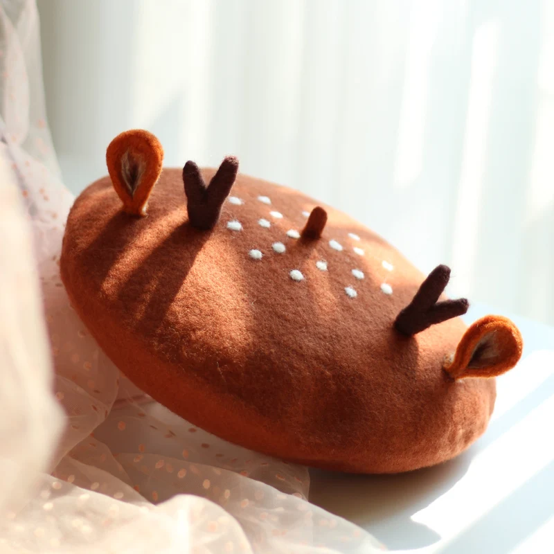 

Winter Soft Cute Elk Horn Ear Wool Woman Berets Christmas Fawn Warm Cartoon Hat Girls Handmade Painter Hat