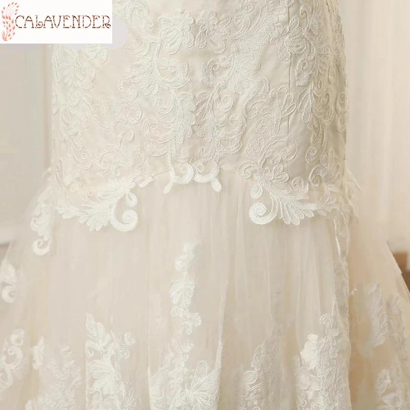 

Spaghetti Ivory Wedding Dresses with Court Train Appliques Lace Wedding Dress Cheap Bridal Gowns vestidos de noiva