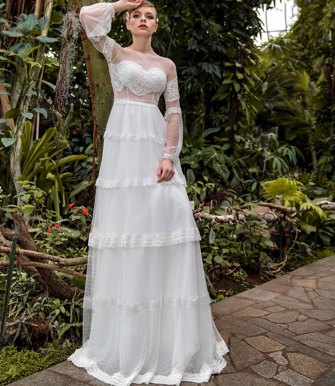 

11578#Empire Illusion O-Neck Tulle Floor Length Full Sleeve A-Line Lace Applique Wedding Dress Wedding Gown Bridal Gown