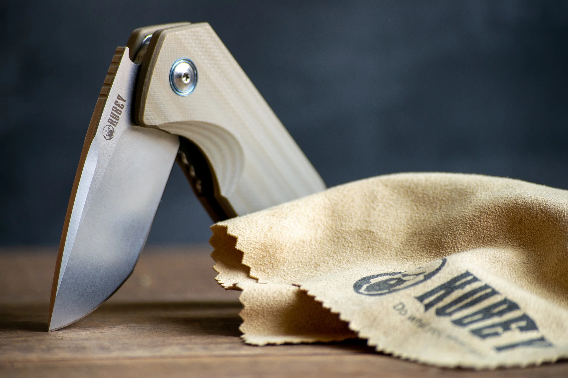 KUBEY KU203 EDC Флиппер нож, лезвие Tanto D2 и Ручка G10 Открытый складной нож с металлическим карманным зажимом для кемпинга пеших прогулок