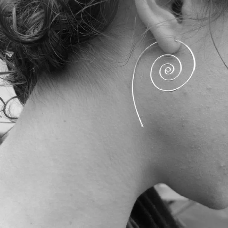 

2020 new fashion Simple geometric spiral earrings for women metal jewelry punk