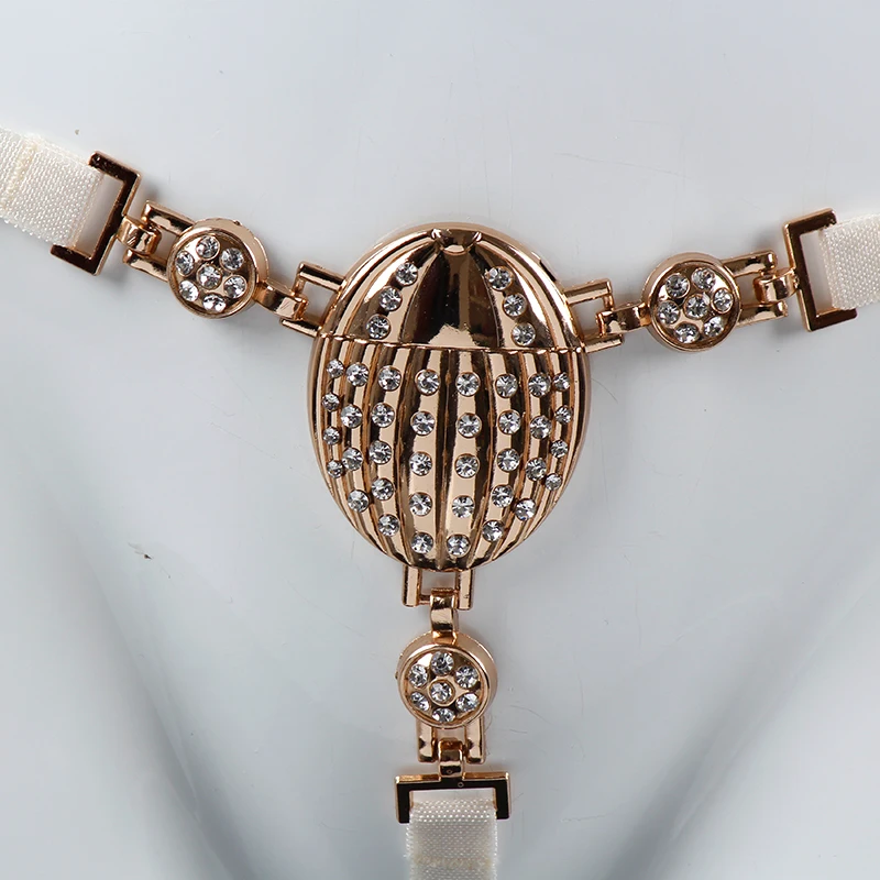 Белые женские трусики нижнее белье стринги с металлическими пуговицами