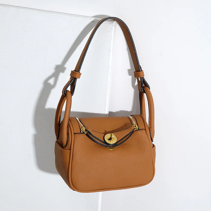 

2021 Новая модная универсальная сумка-подушка с рисунком личи, портативная Наплечная Диагональная Сумка в стиле ретро, кошельки и сумки, роск...