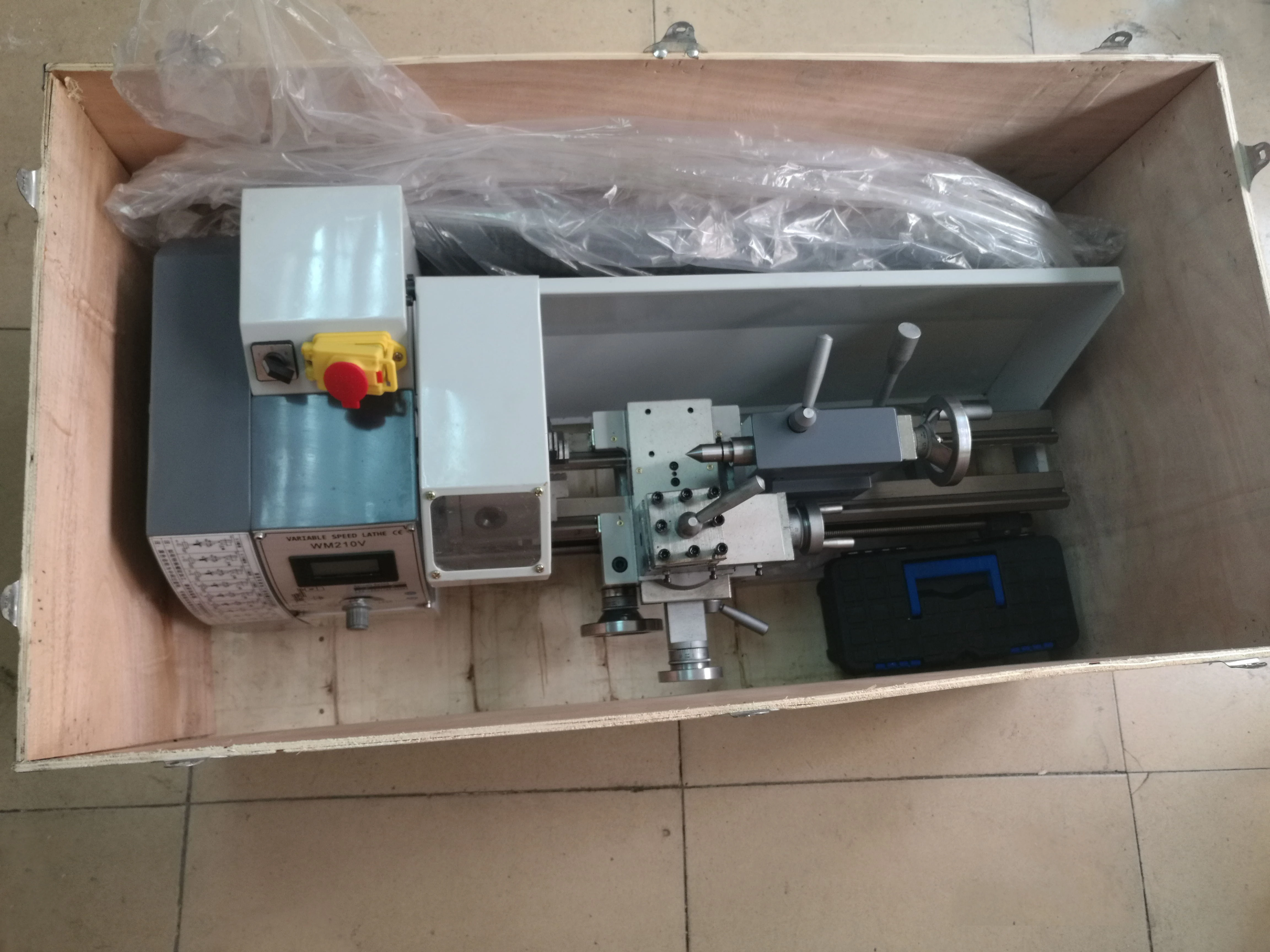 Миниатюрный токарный станок с переменной скоростью маленький металлический для