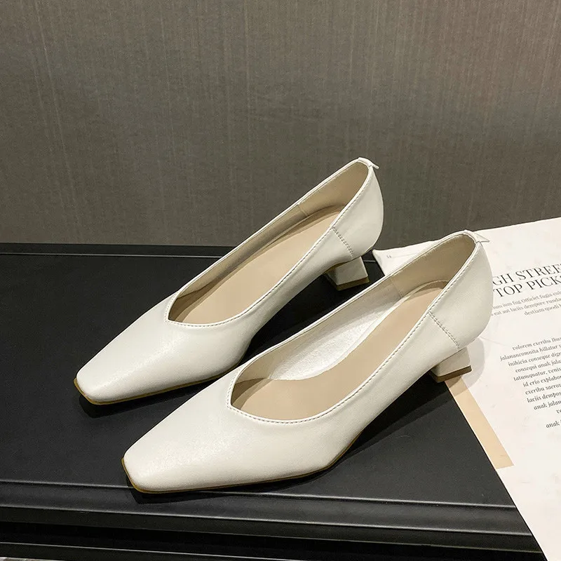 Туфли-лодочки женские на высоком квадратном каблуке пикантная мягкая кожа