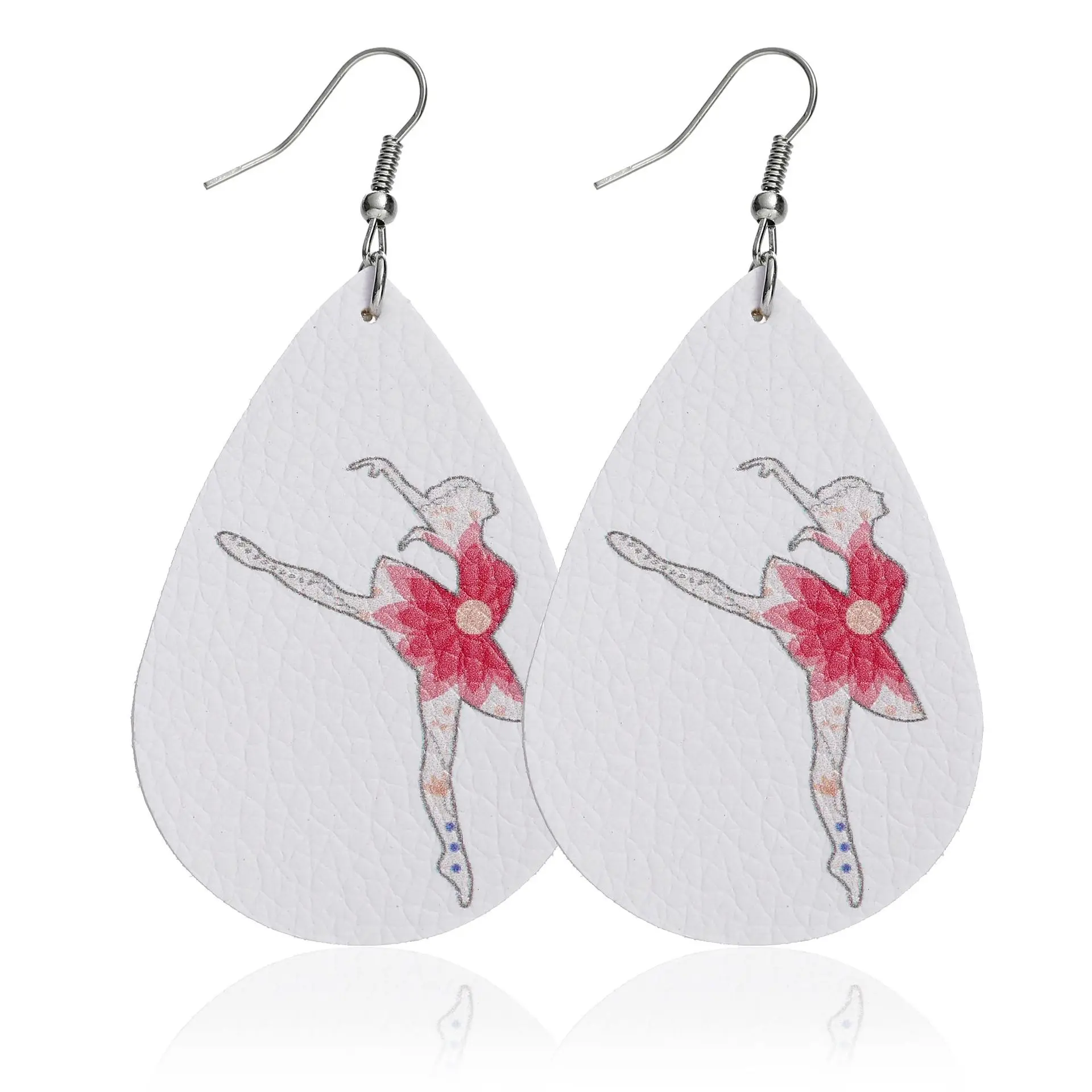 

2020 Spring and Summer Women's New Fashion Multi-pattern Leather Earrings Fresh Trend Personality Creative Earrings