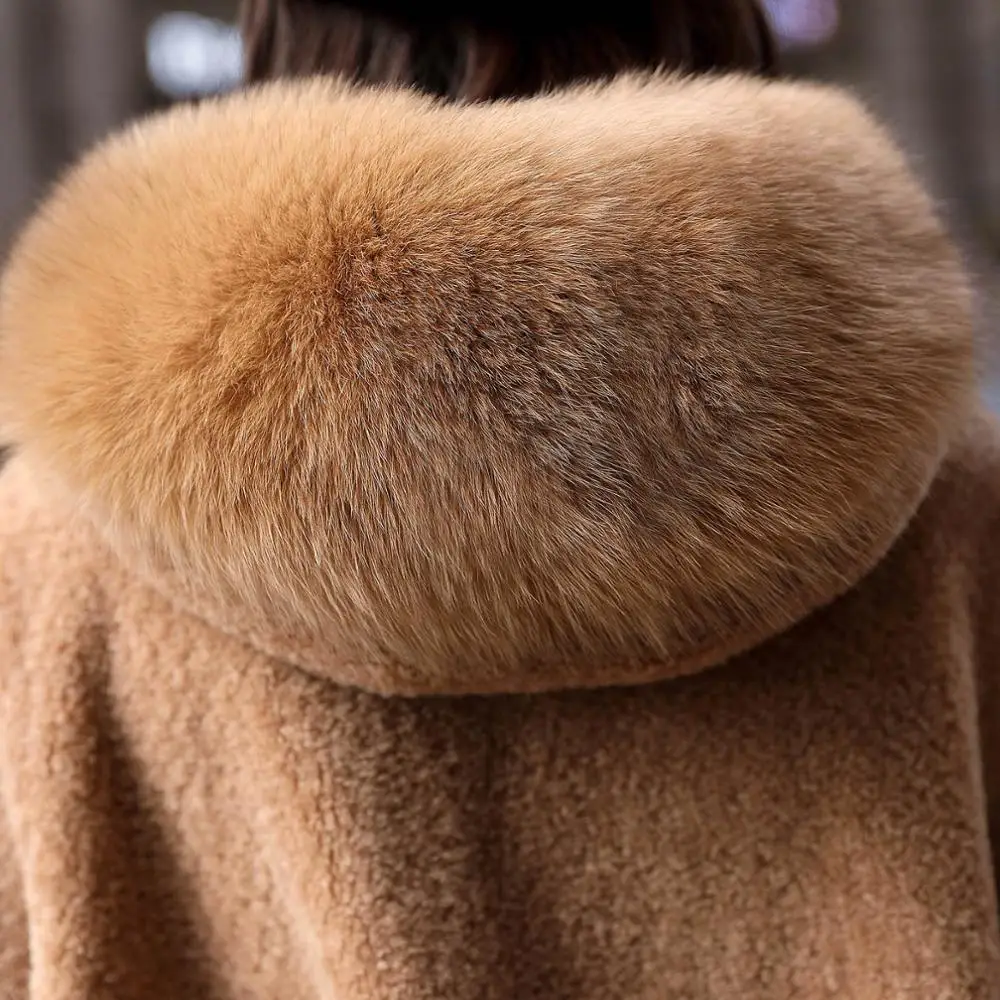 

winter 2020 new Korean sheep shearing fur short coat female fox fur collar hooded granule wool coat coat