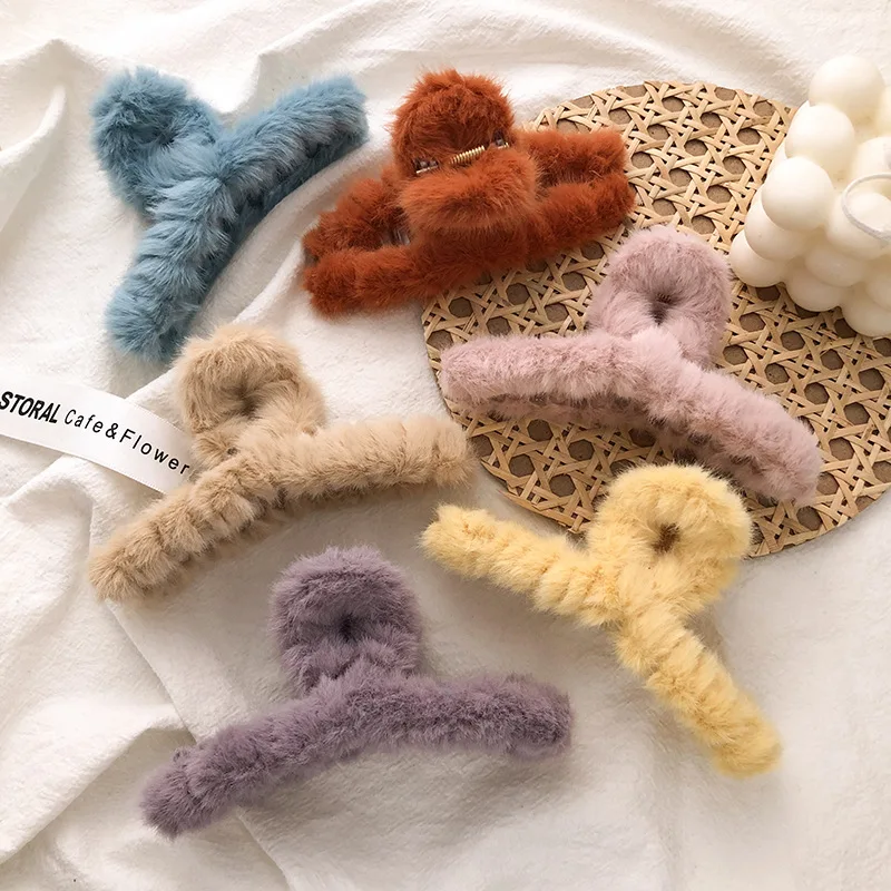 

1pc Hair Clips Claw Retro Fashion Decorative Hair Clip Plush Winter Grab Clip For Women Girls Elegant Hairpins Hair Accessories