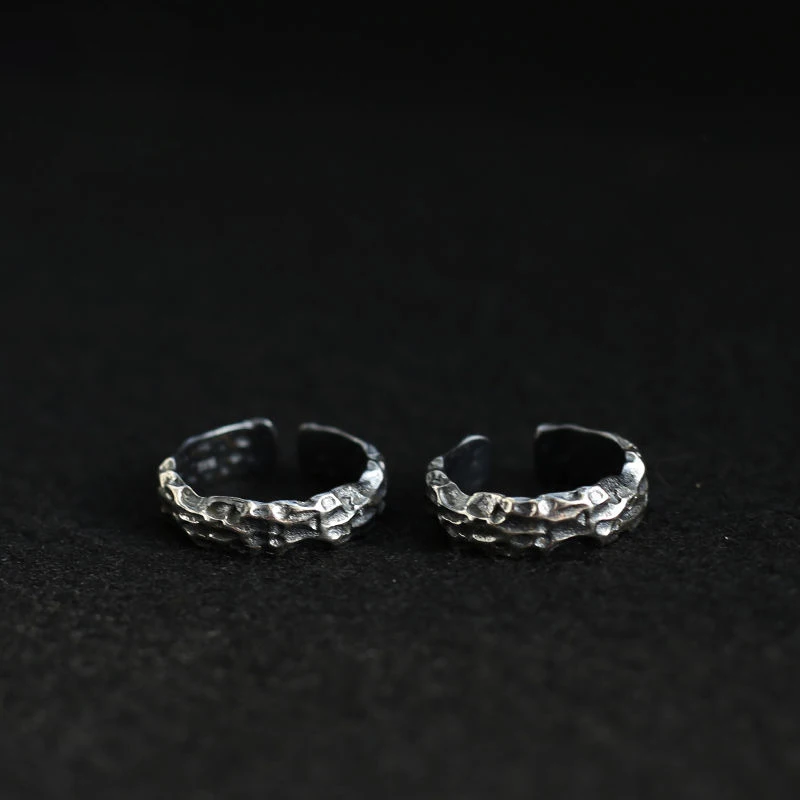 

Кольцо из серебра 925 пробы с метеоритом на Луне