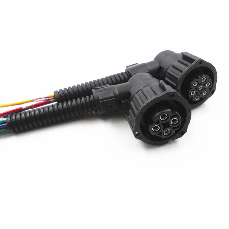 

Trucks Foglight Turn Signal Plug Car Tail Lamp Socket for FAW J6